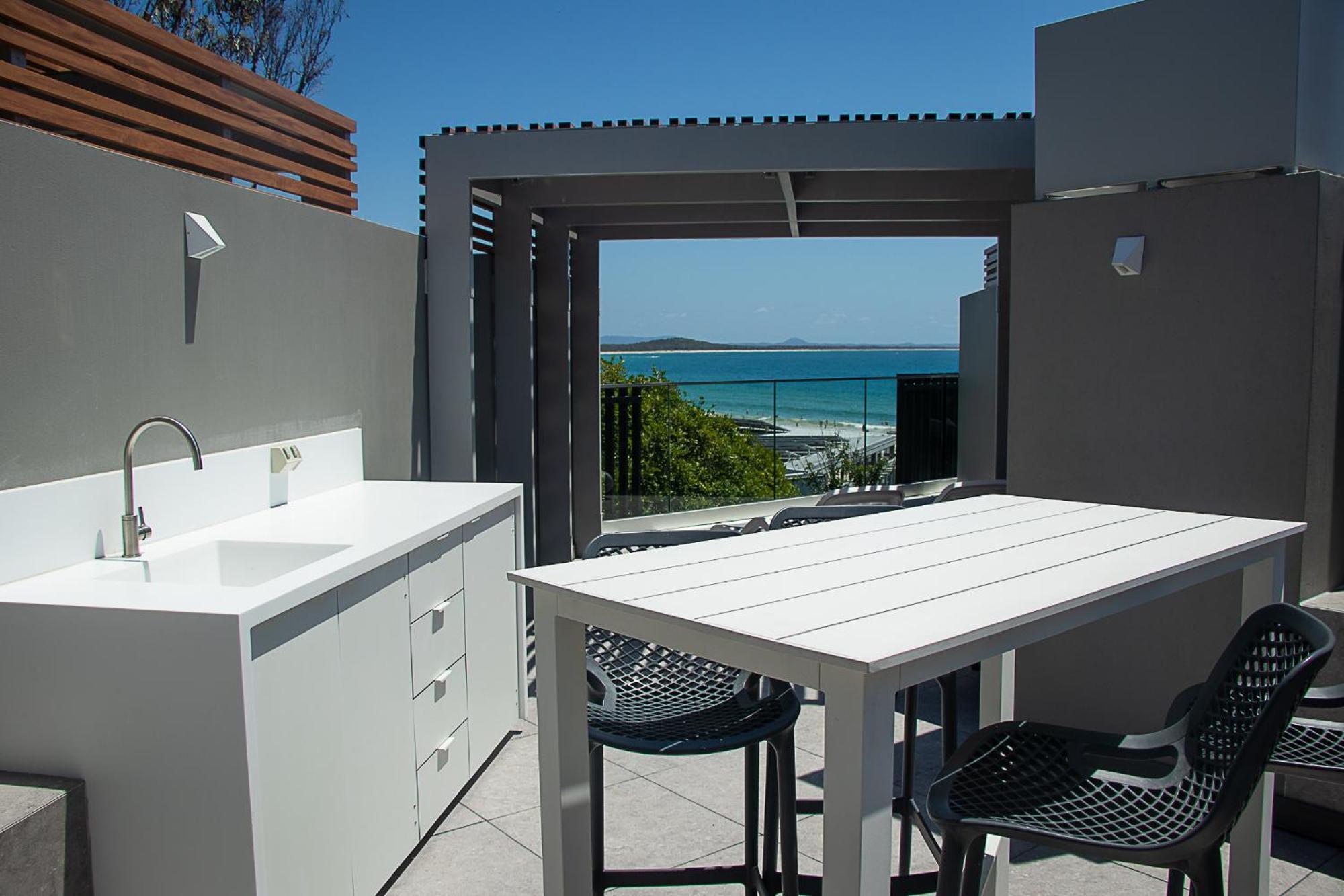 Netanya Noosa Beachfront Resort Noosa Heads Exterior foto